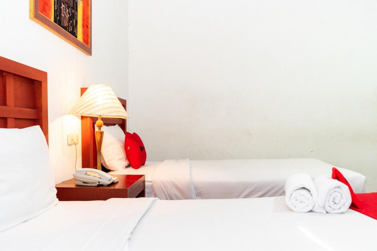 Reddoorz Plus Syariah Near Java Supermall Semarang 2 Exterior foto