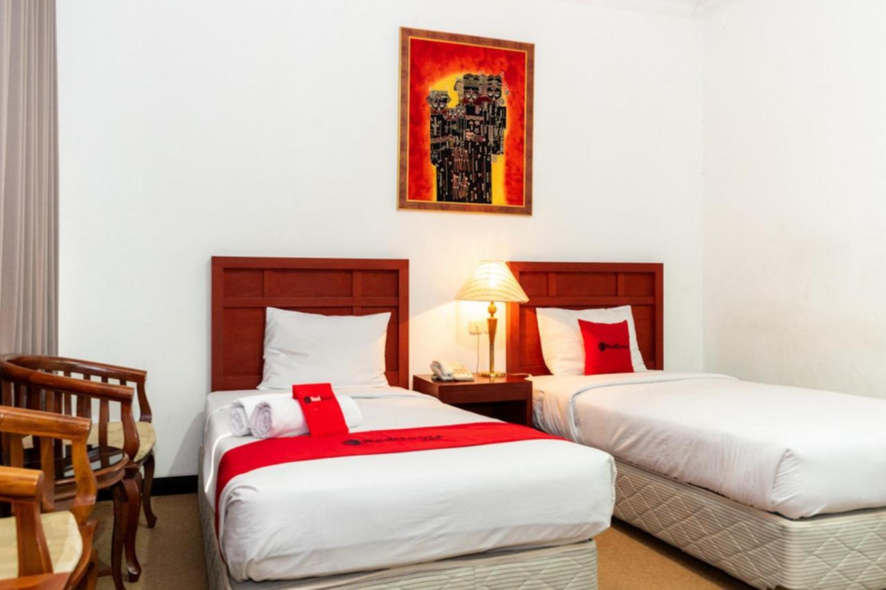Reddoorz Plus Syariah Near Java Supermall Semarang 2 Exterior foto